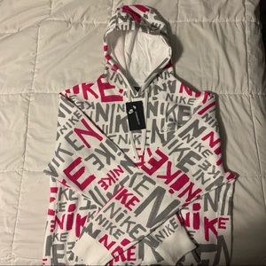 Nike | Pullover Hoodie | Fireberry